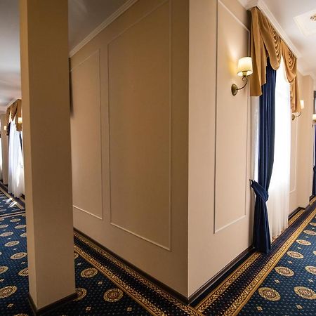 Dioskuria Hotel Sukhumi Esterno foto