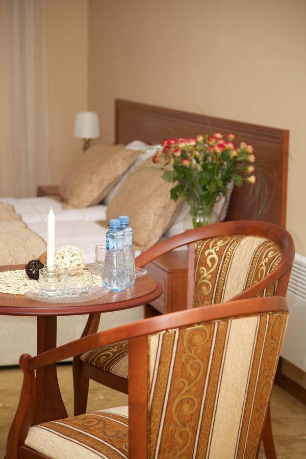 Dioskuria Hotel Sukhumi Esterno foto