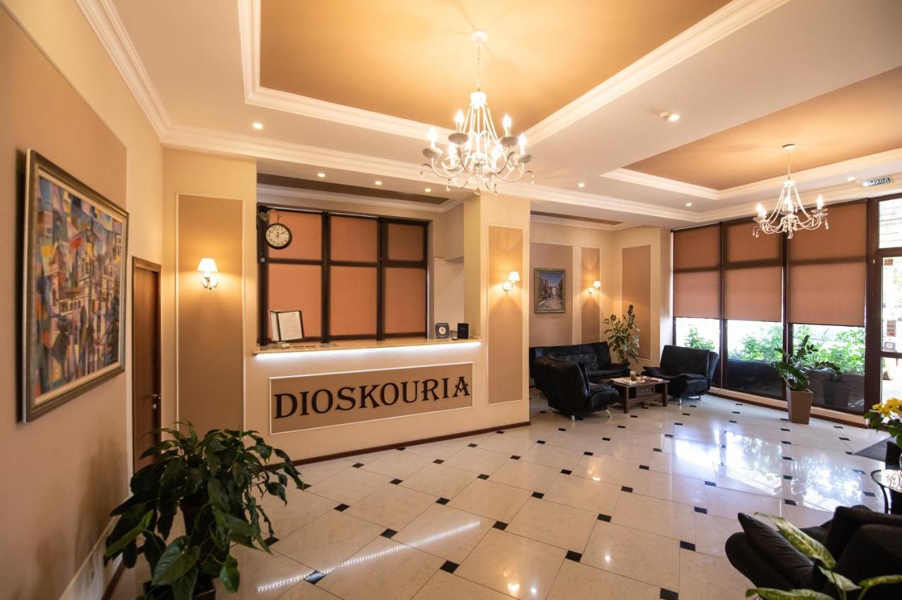 Dioskuria Hotel Sukhumi Esterno foto